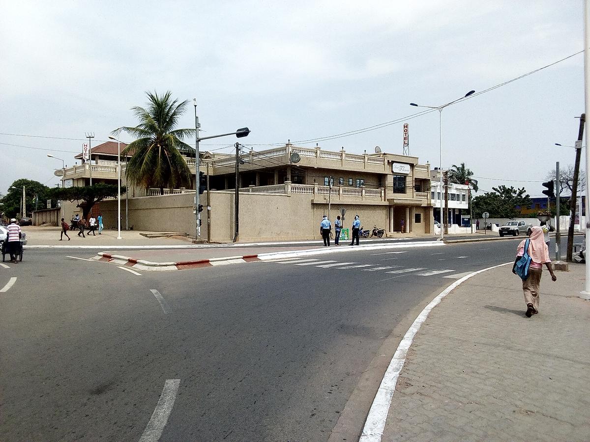 Hotel Saint Thomas Lomé Exterior photo