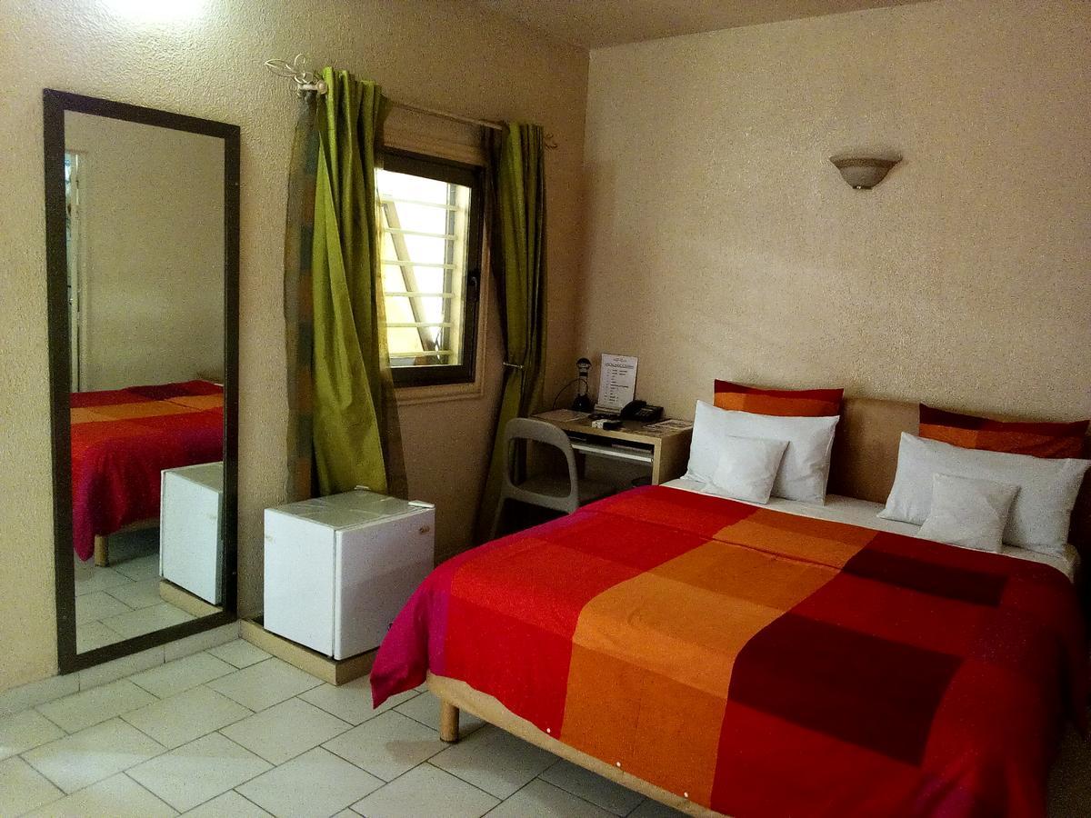 Hotel Saint Thomas Lomé Exterior photo