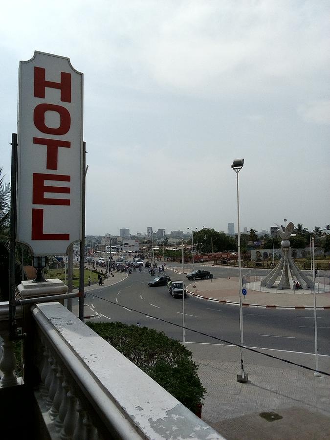 Hotel Saint Thomas Lomé Exterior photo